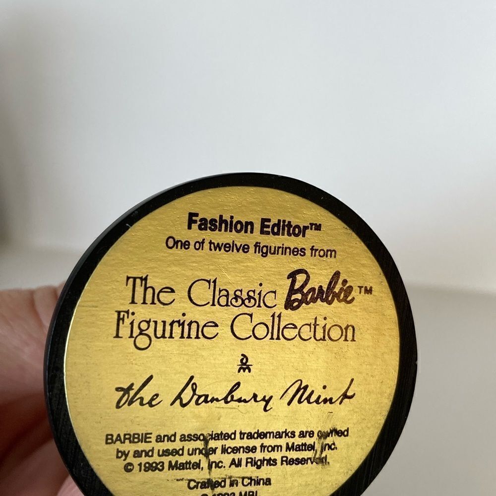 Vintage The Danbury Mint The Fashion Editor Barbie 1993 - Picture 5 of 7